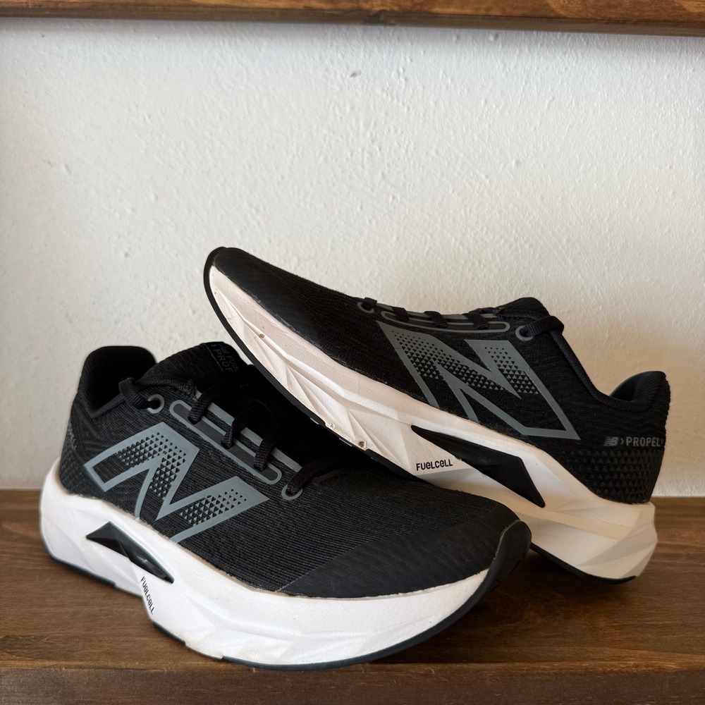 New Balance FuelCell Propel v5 Running Shoes Boys Size 5Y Black White Sneakers